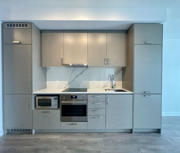 For Lease - 60 Honeycrisp Crescent Unit# 605, Vaughan, Ontario - Photo 6