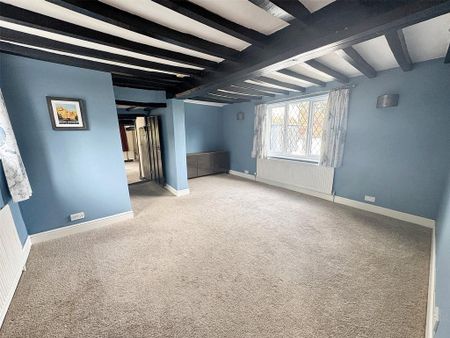 5 bedroom detached house to rent - Photo 2