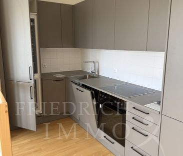 Charmante Dachgeschosswohnung mit Terrasse, Klimaanlage und grünem ... - Photo 2