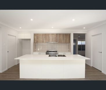30 Amber Circuit, Greenbank, Qld 4124 - Photo 2