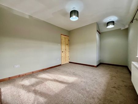 Greenthorpe Walk, Leeds - Photo 3