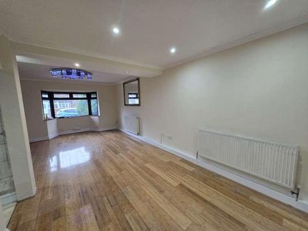 Sandhurst Road, Edmonton, N9 - Photo 4