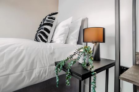 3 Bedrooms 2 Bathrooms - Photo 2