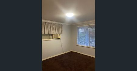 $700 per week - Photo 4