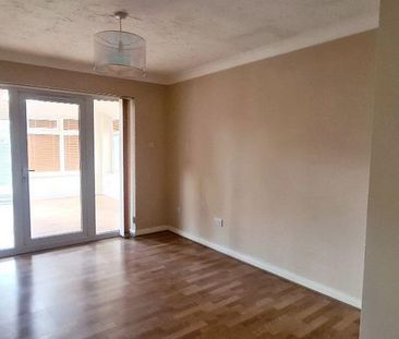 2 bedroom bungalow to rent - Photo 1