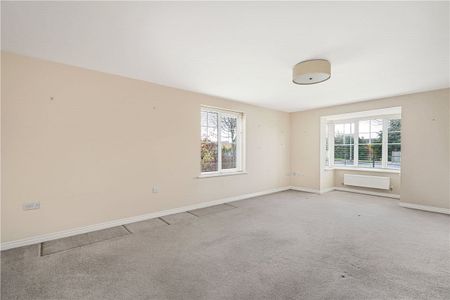 **6 MONTH LETTING**Modern 4 bedroom detached house on the edge of Great Western Park in the 'Welford' style originally built by Taylor Wimpey. - Photo 4