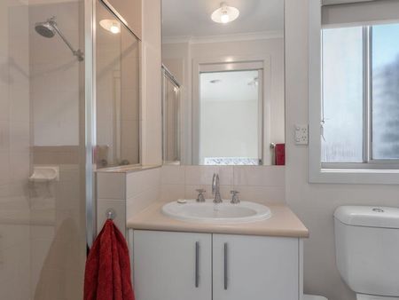 3 bedroom home located in Darley - Photo 5