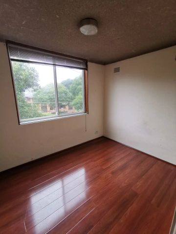 “2 Bedroom Unit First Floor” - Photo 5