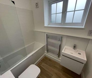 Kings Chase, Witham, CM8 - Photo 6