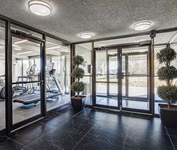 4020 Boulevard Saint-Jean, Montréal, QC - Photo 2