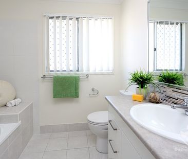 Great Location Great Townhouse - Photo 1