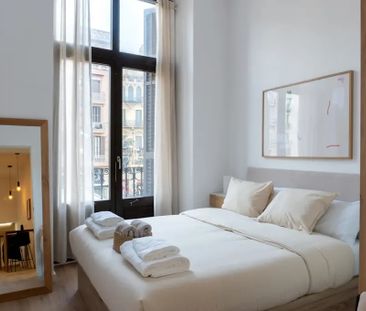 La Rambla, Barcelona, Catalonia 08002 - Photo 3