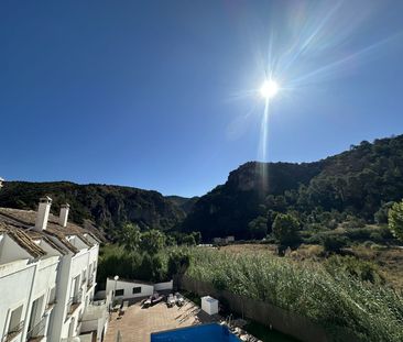 Townhouse in Benahavís - Photo 6