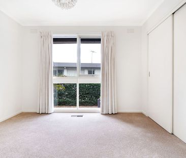 50 Granya Grove, Mount Eliza VIC 3930 - House For Rent | Domain - Photo 3