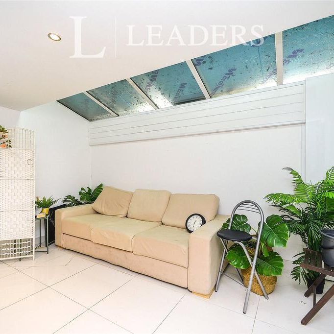 1 bedroom house to rent - Photo 1