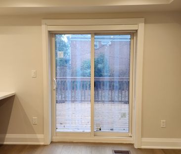 For Lease - 341 Lawrence Avenue, Toronto, Ontario - Photo 5