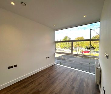 Sheila House, Fleet, Hampshire, GU51 - Photo 3