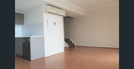 CITY LIVING - Photo 4