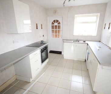 3 bedroom terraced house to rent - Photo 6