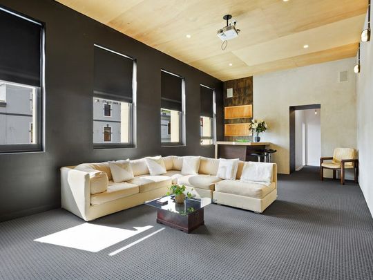 Perfect city pad - furnished - Photo 1