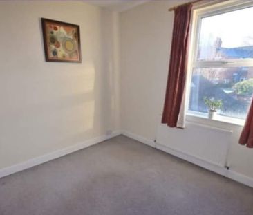 2 bedroom end of terrace house to rent - Photo 1