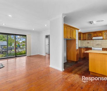 Spacious 5-bedroom home in the heart of PENRITH! - Photo 4