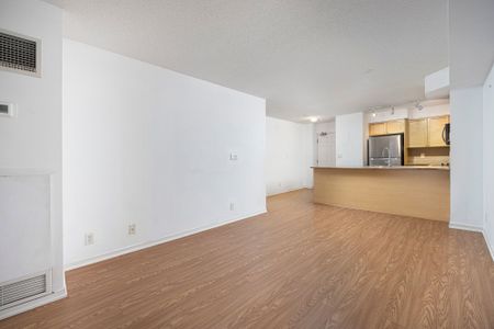 For Lease - 245 Davisville Avenue Unit# 302, Toronto, Ontario - Photo 3