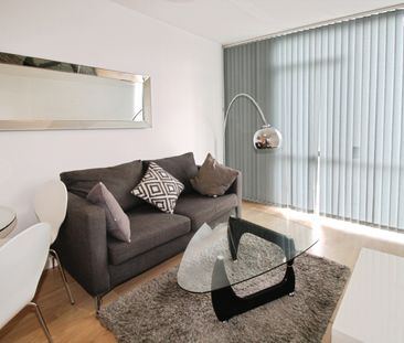 Durnsford Road, London, SW19 8JL - Photo 2