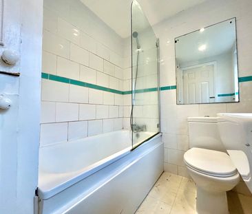 Room in a Shared House, Broughton Road, SW6 - Photo 3