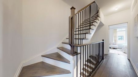 For Lease - 32 Spruce Pines Crescent, Toronto, Ontario - Photo 2