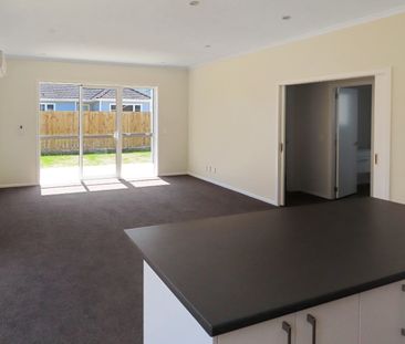 Wainuiomata Living - Photo 1