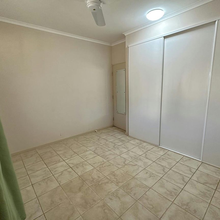 Secure Ground-Level Home - Photo 1