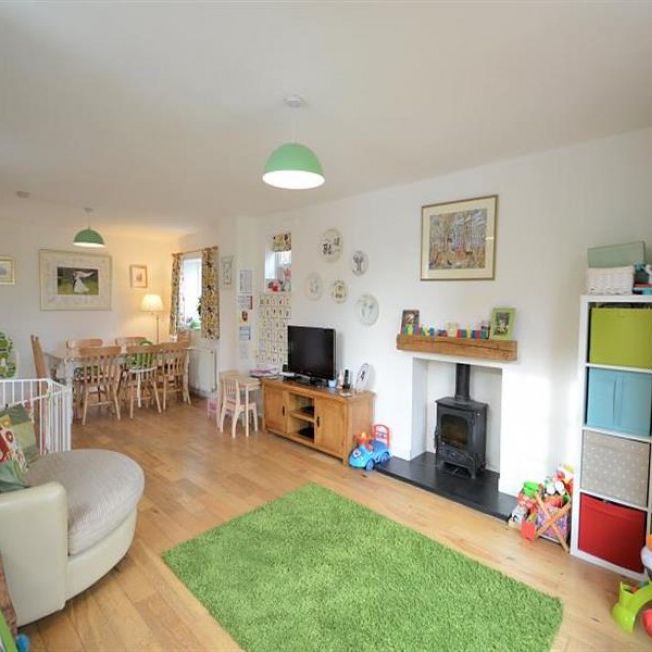 4 Bedroom Detached Available Arranging tenancy - Photo 1