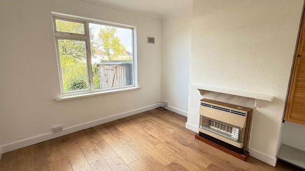 3 bedroom semi-detached house to rent - Photo 1