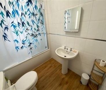 6 Bedroom Semi Detached To Let - Photo 3