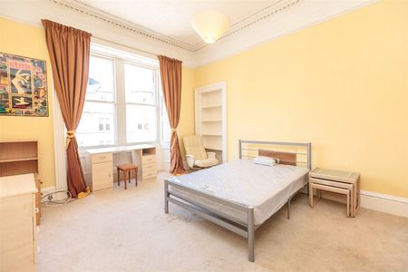 4 bedroom apartment to rent - Photo 3