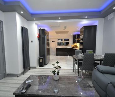 6 bedroom house to rent - Photo 1