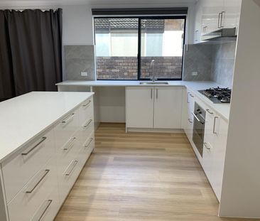 FAMILY HOME IN ROSSMOYNE HIGH SCHOOL ZONE - Photo 5