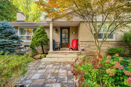 For Lease - 250 Belvenia Road, Burlington, Ontario - Photo 3