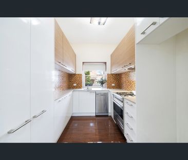 2/194 Spit Road, Mosman, NSW 2088 - Photo 5