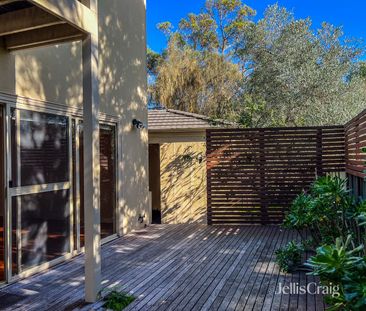 2/248 Francis Street, Yarraville VIC 3013 - Townhouse For Rent | Do... - Photo 2