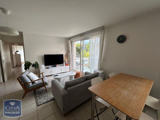 Location Appartement 4 pièces 79m² CHAMALIERES 63400 - Photo 1