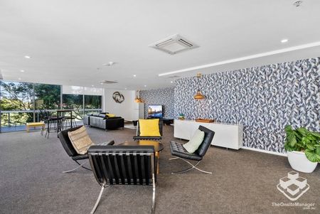 1 BEDROOM UNIT IN THE HEART OF THE BROADWATER - Photo 4