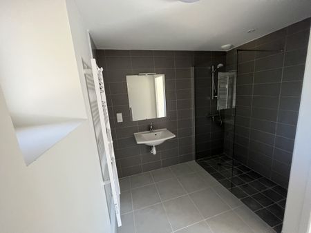 Location Appartement 2 pièces 57m² LUC LA PRIMAUBE 12450 - Photo 5