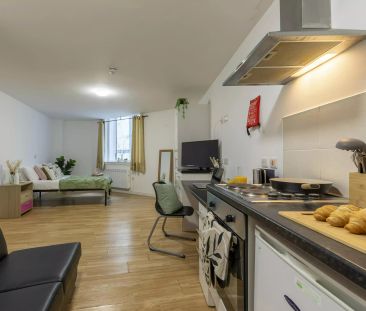 Platinum Studio - Photo 2