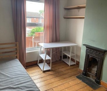 Room in a Shared House, Lamcote Grove, NG2 - Photo 4