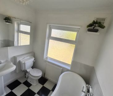 Newton Grove - Photo 6