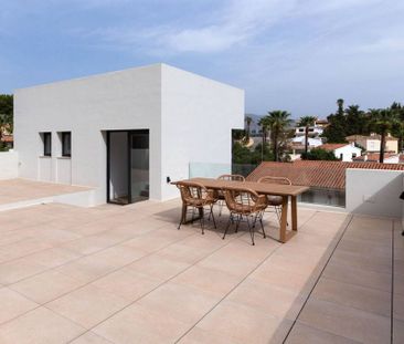 3 bedroom luxury Villa for rent in Nueva Andalucia, Andalusia - Photo 6