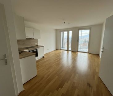 2 Zimmerwohnung mit großer verglaster Loggia - unbefristeter Mietve... - Photo 1