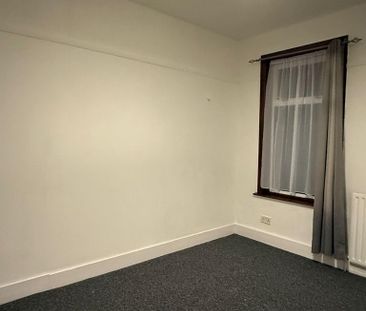 4 bedroom terraced house to rent - Photo 6